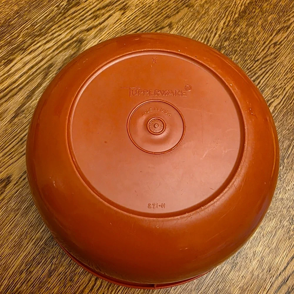 Vintage‎ Tupperware 271-11 Burnt Orange Mixing Bowl 7 Inch Retro Made in USA
